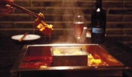 阿伟地摊烤鱼爆料视频,揭秘街头美食背后的故事